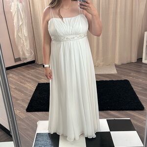 Elegant White Maxi Dress